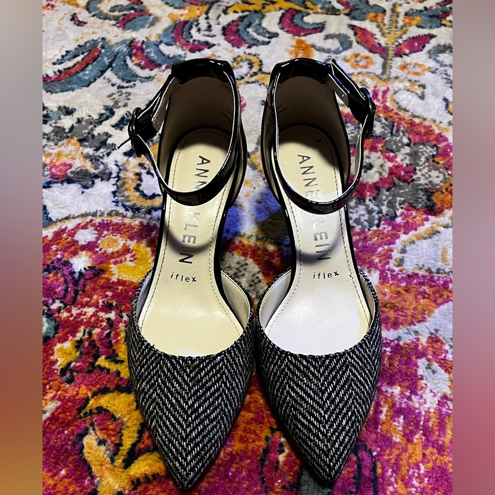 Anne Klein “Akknell” Mid-height Heel with iFlex Soles, Size 7.5